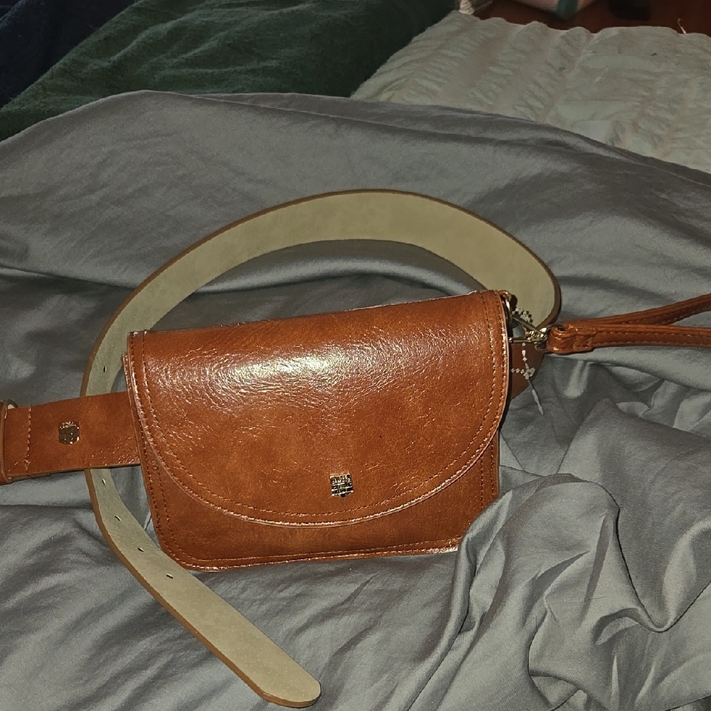 Vince Camuto Brown Belt Bag NWT Med Medium